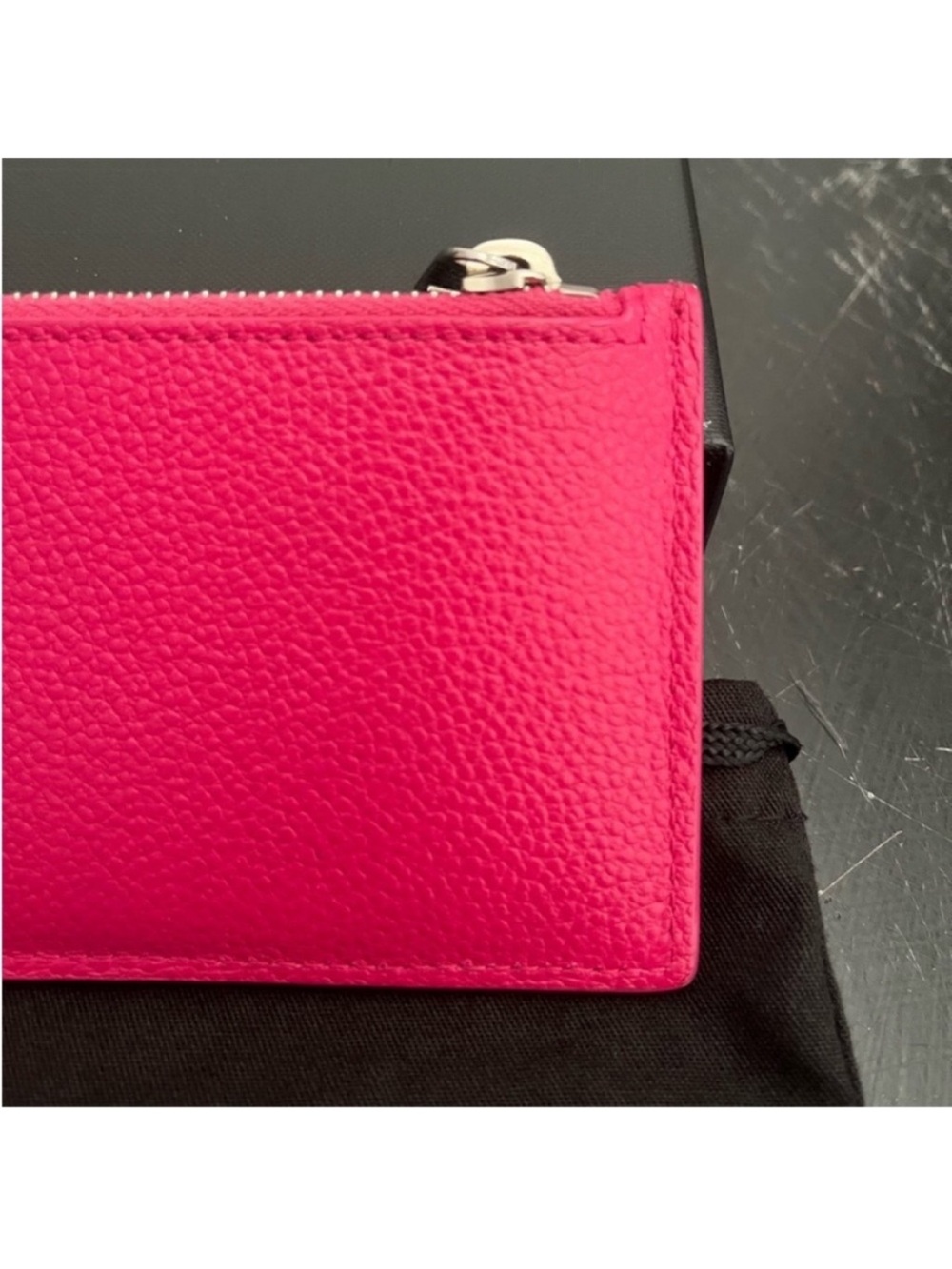 YSL PARIS
FRAGMENTS CARD CASE - Picture 9 of 15